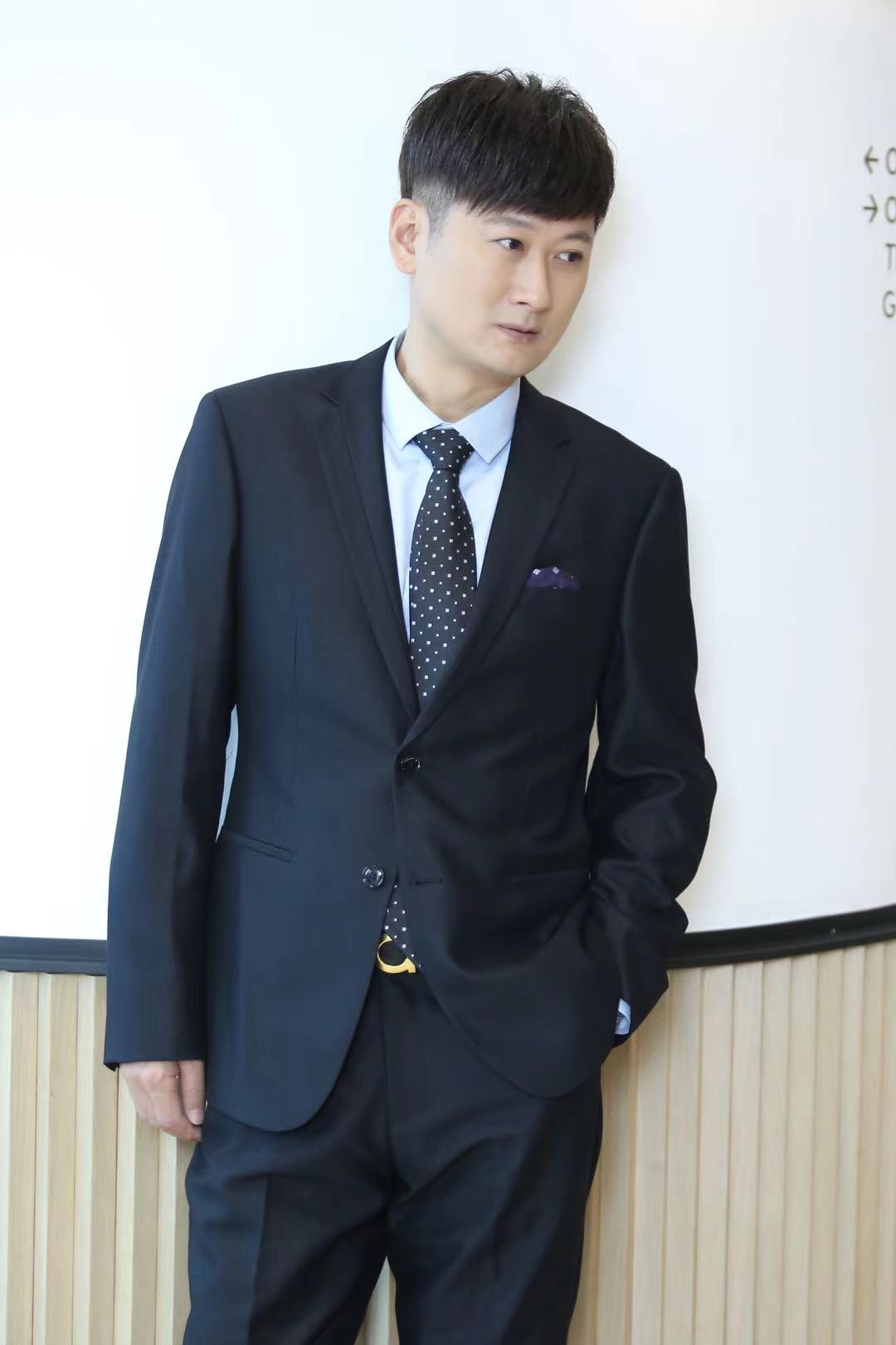 曹军,中国内地 span class="ref" data-ctrid="sbjlw9pyg44s">男演员 