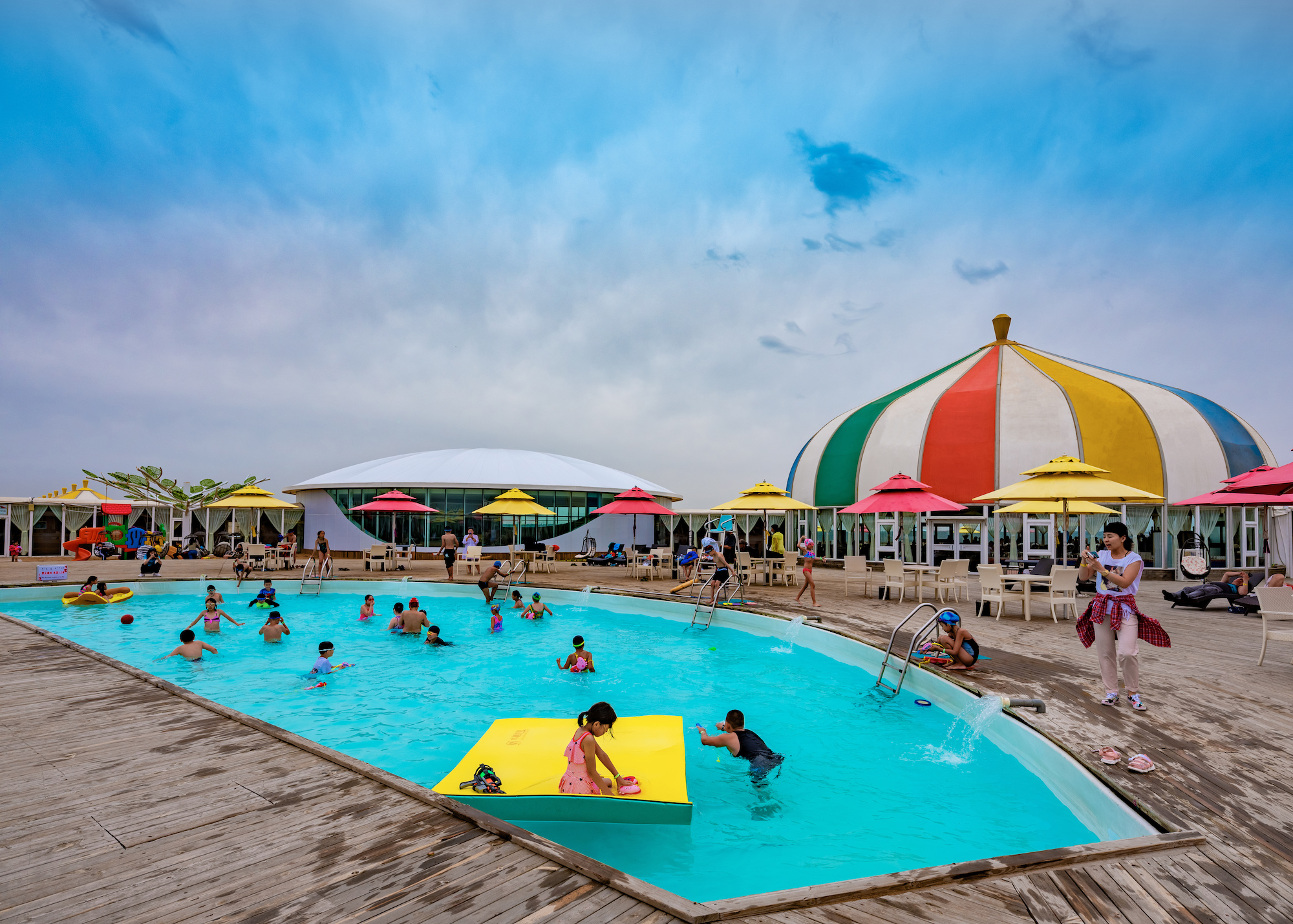 鄂尔多斯市响沙湾旅游景区