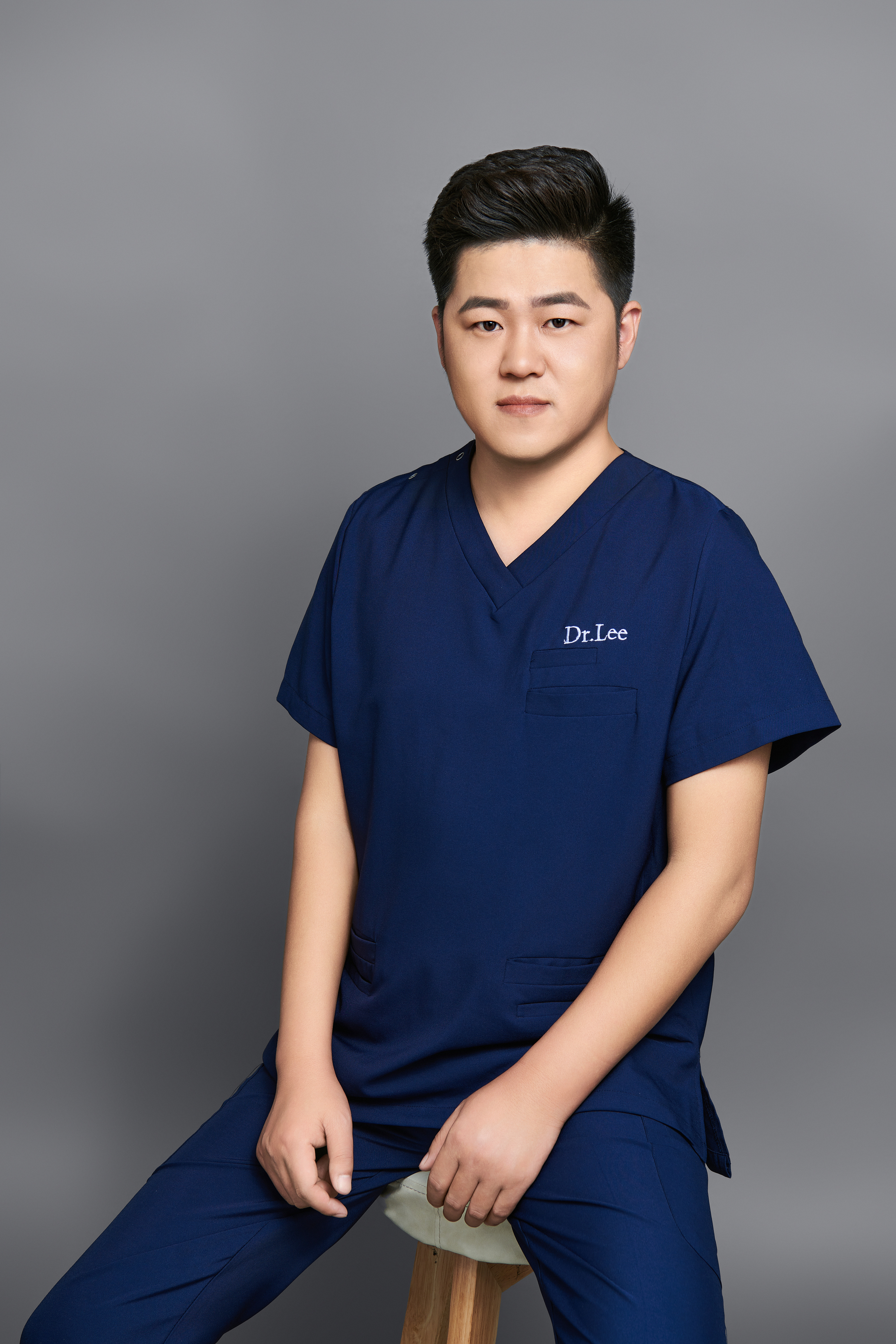  p> b>李辉,男,济南外科医生 /b> /p>