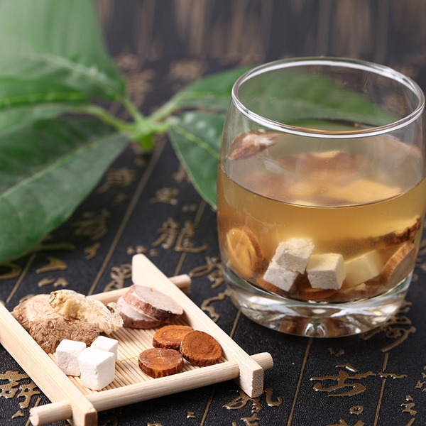  p>山楂茯苓茶具有消脂化积,健脾除湿之功效,适于高血压,高脂血症