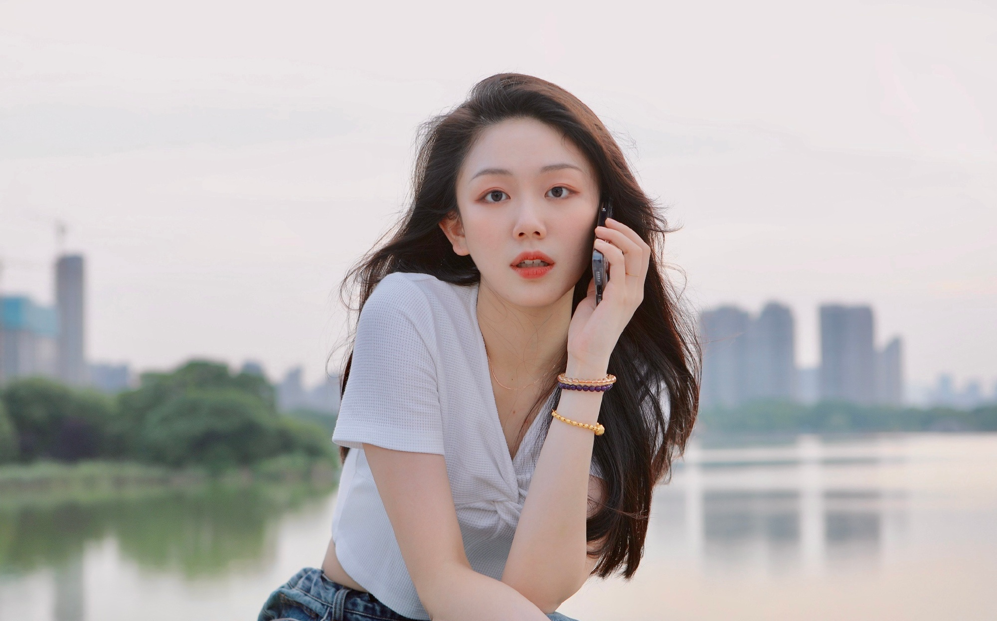  p data-id="sbxzeqsqwzll">冯禧,出生于重庆市