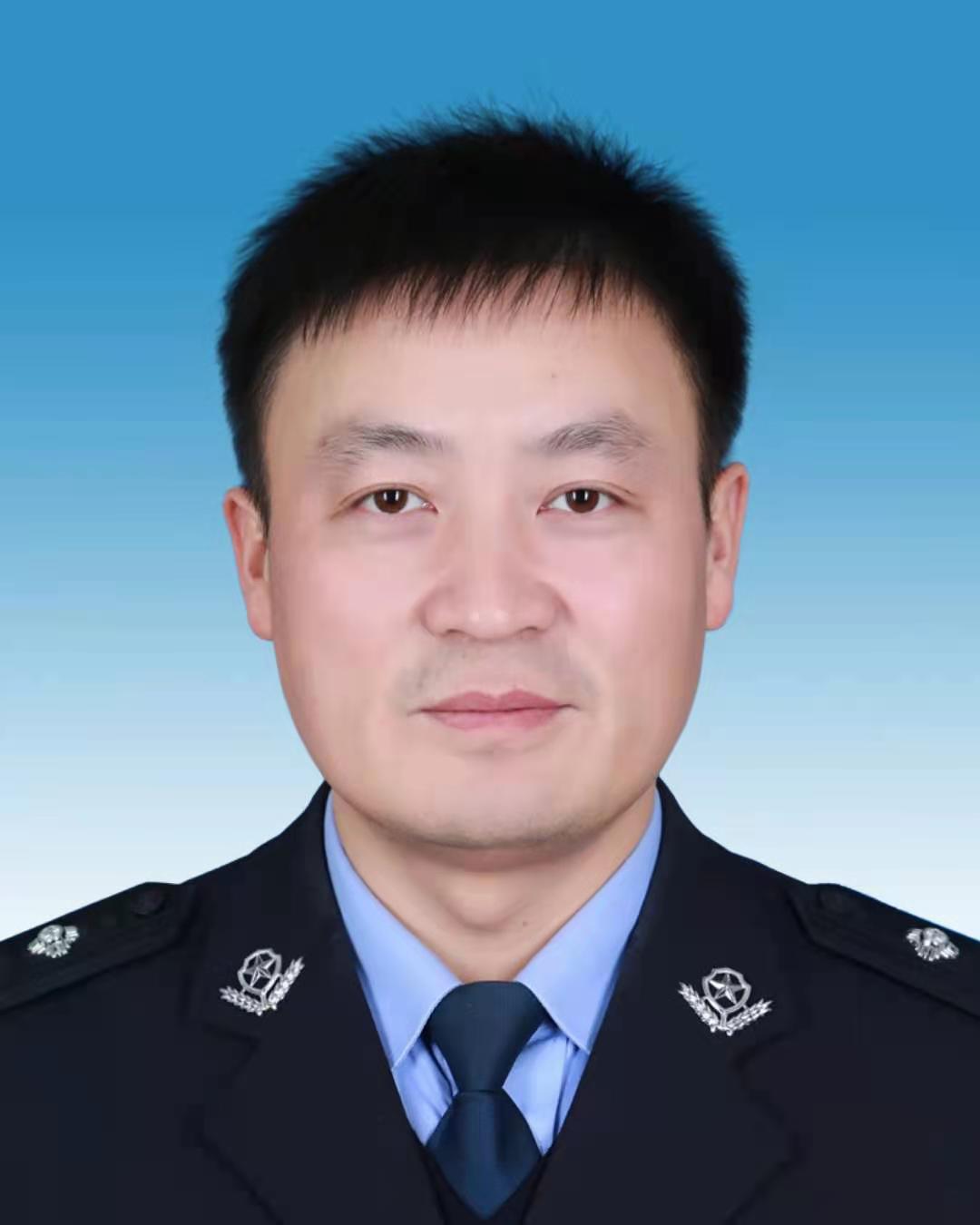  /p> p data-id="t2b5ehwegzyd">现任湖北省荆州市 a target="_blank"