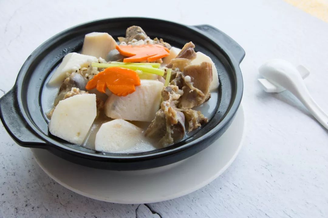 铁棍山药咸骨煲