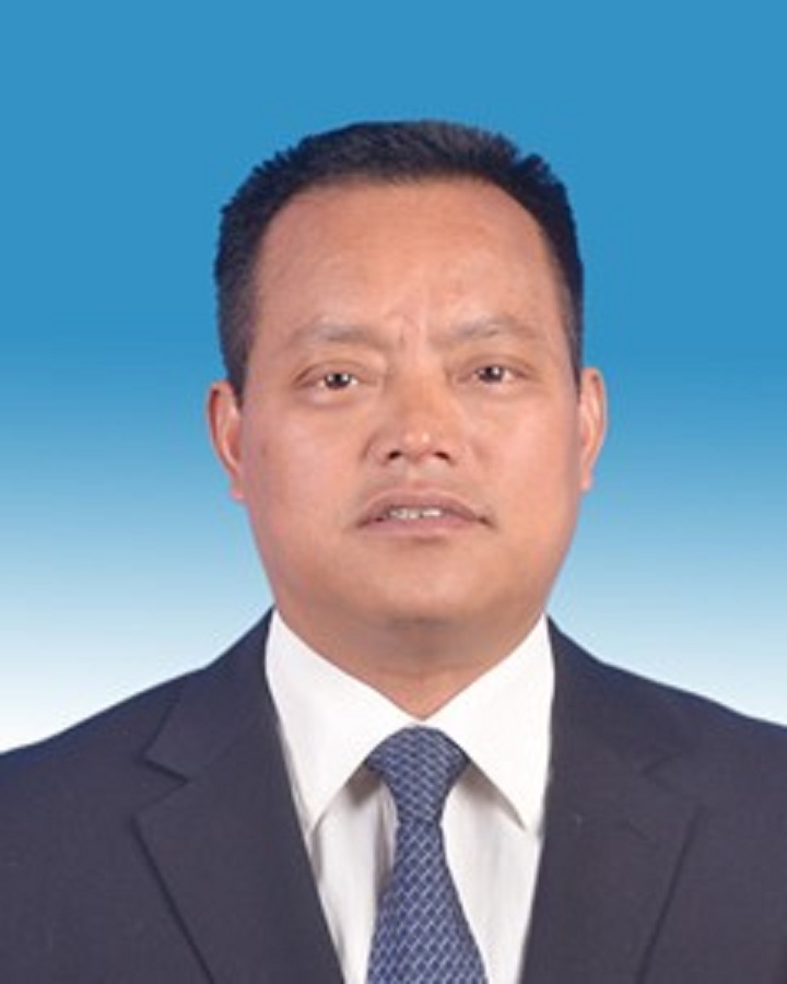 现任金寨县委常委,县委办公室主任,兼任县委统战部部