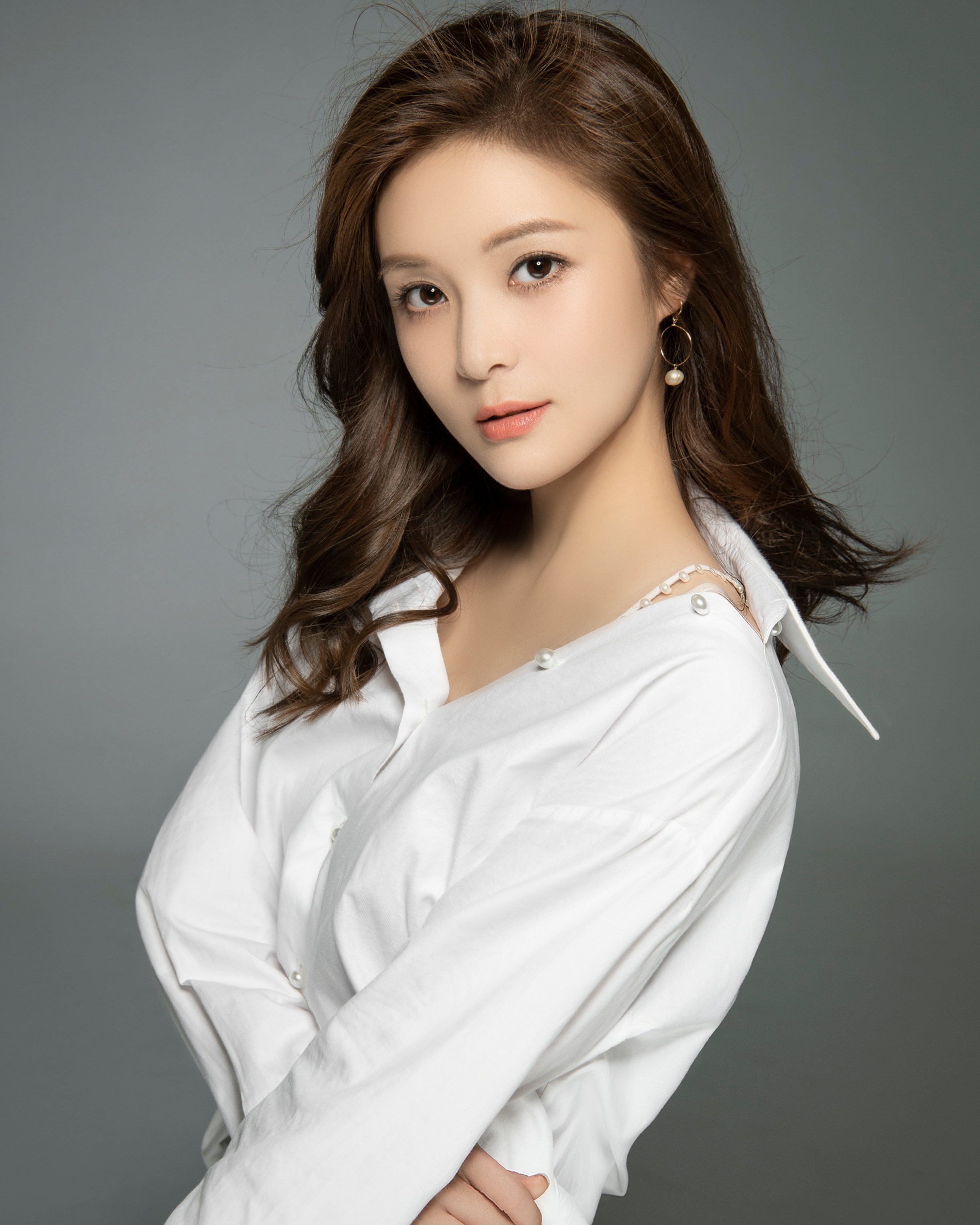  /p> p>2012年夏嫣获香港著名电影人 a target="_blank" href="/item