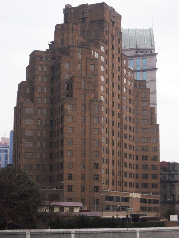  p>百老汇大厦(broadway mansions),位于 a target="_blank" href="