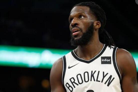 德马雷·卡罗尔