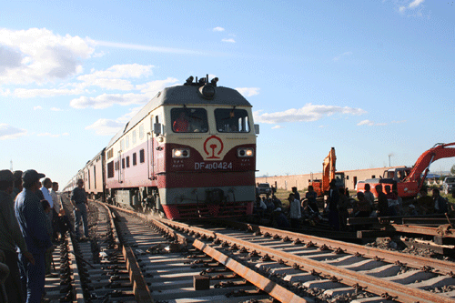  p>滨洲铁路,是原中俄共同修筑的东清铁路(中东铁路)的西部干线,故