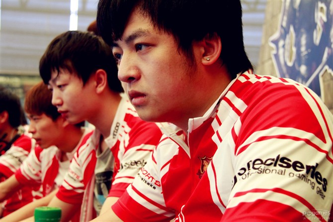  p>在中国cs圈里,有2个著名选手都叫kingz,分别是有战术大师之称大 a