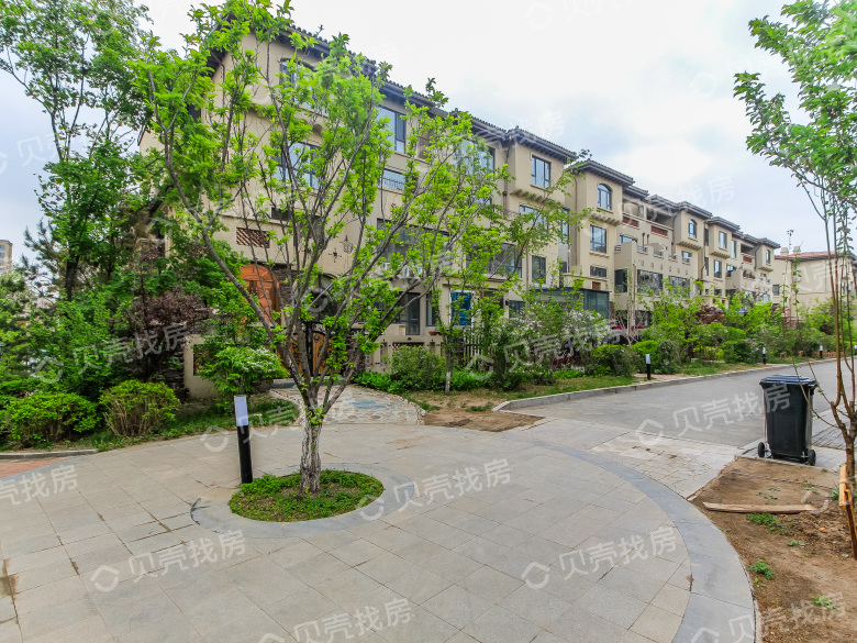  p>远洋戛纳小镇二期位于长春市净月区净月区,由吉林省远洋房地产开发