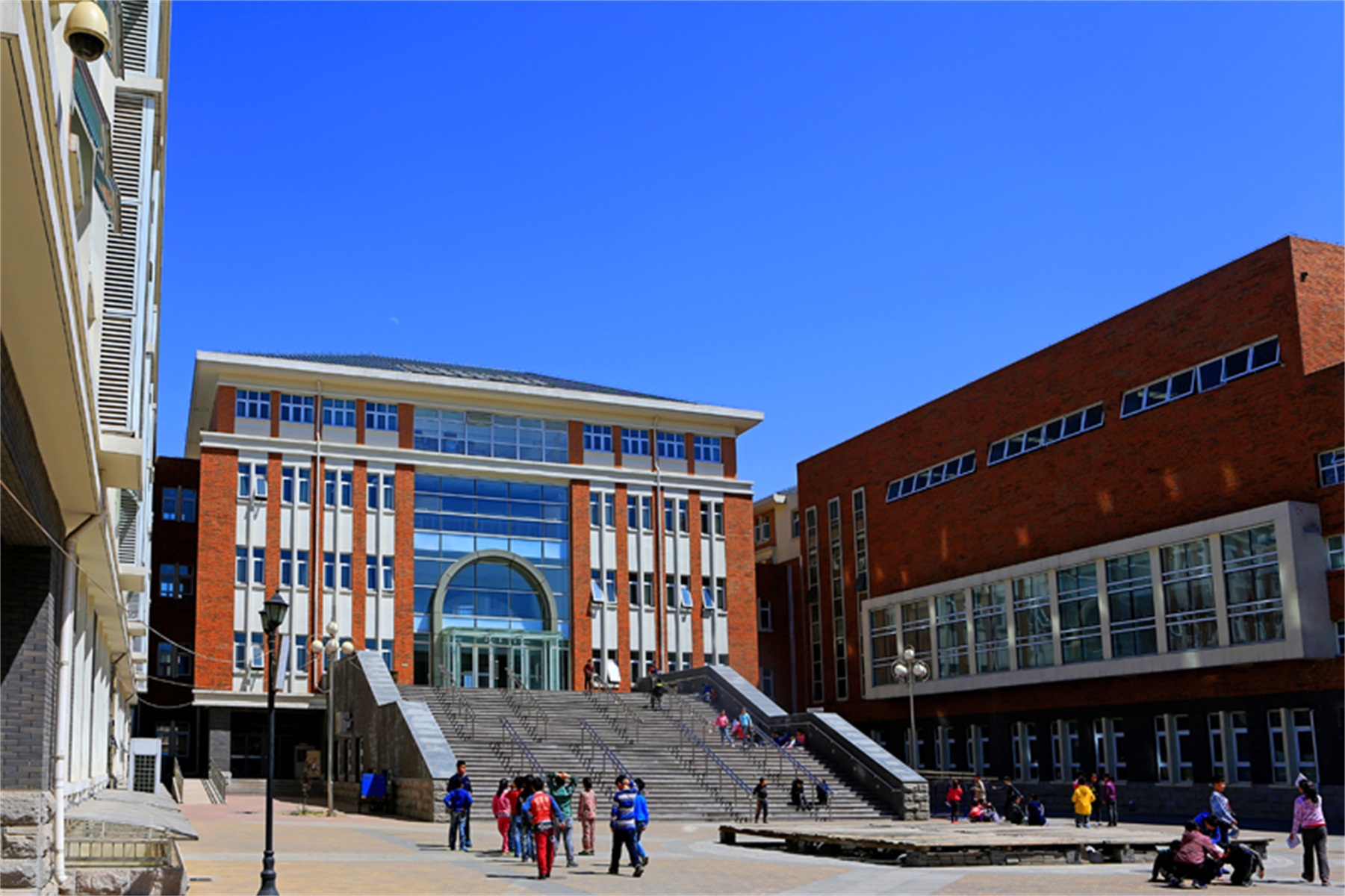  p>北京市第三中学高中部位于中国北京市 a target="_blank" href="