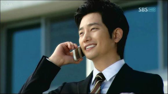  p>《家门的荣耀》是2002年9月13日上映的韩国喜剧电影,由郑庆稣执导