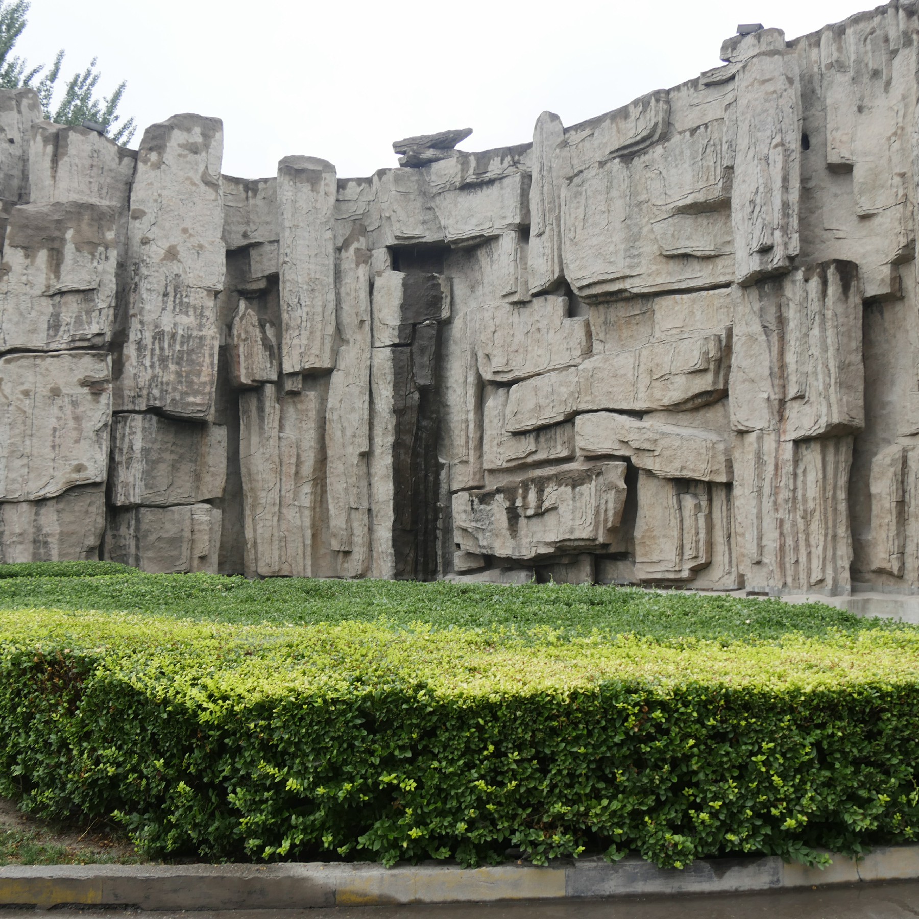  p>太原森林公园占地3000亩,东临大同路,西濒滨河东路,南接山西林业