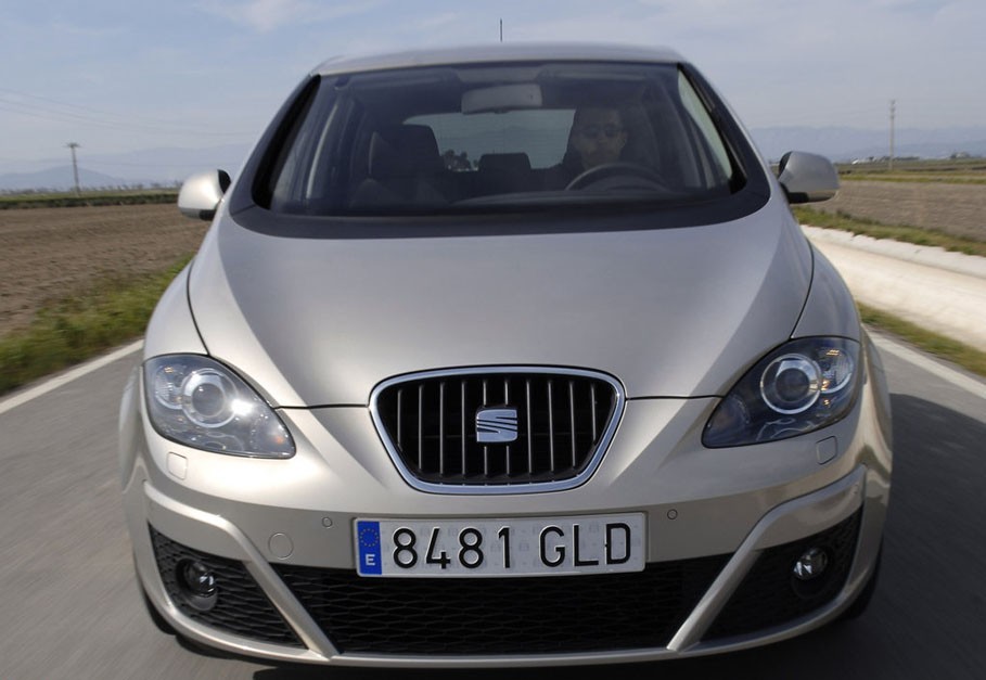  p data-id="gnbkbpnhe5">西亚特(seat),是西班牙最大的汽车公司,是