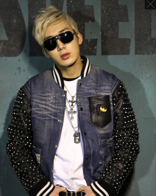 原由光行,宥晟,泰云,努里,晟敏加上mnet"superstar k3"出身的辛钟国