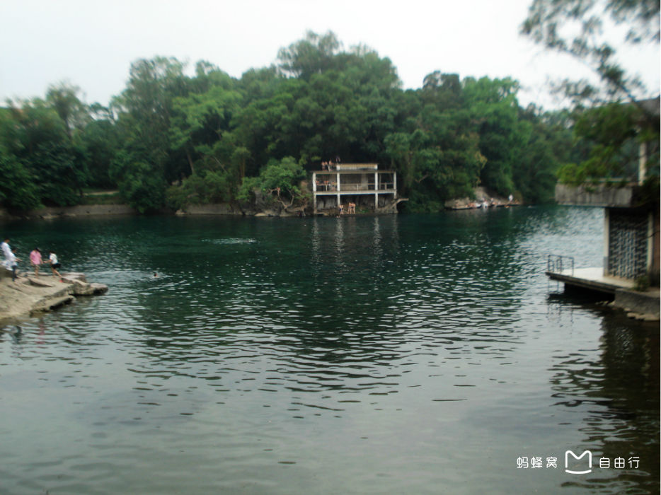  p> a target="_blank" href="/item/灵水">灵水 /a>风景区位于南宁市