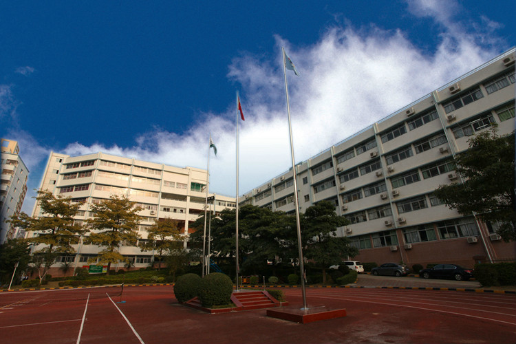 深圳市百合外国语学校