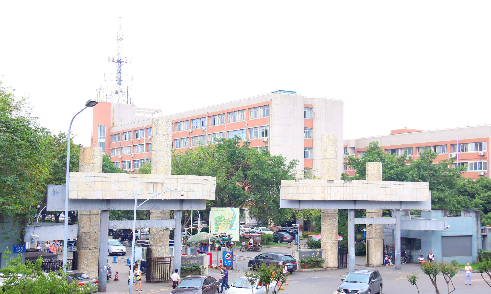  p>四川大学望江校区为川大校本部,占地3000多亩,主要为四川大学大三