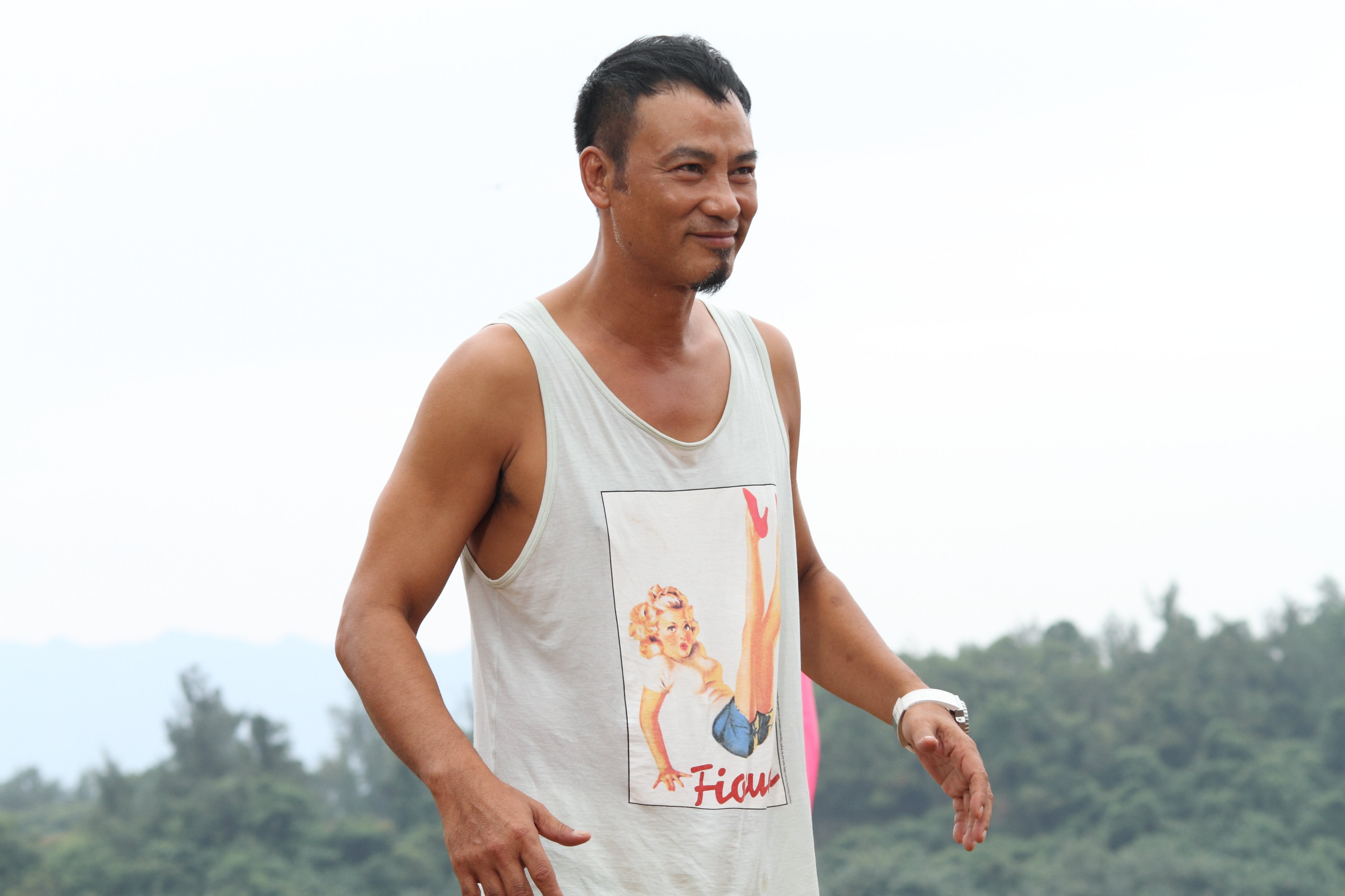  p data-id="go06mhvjpn">《热爱岛》是甘国亮执导的一部喜剧电影,由 