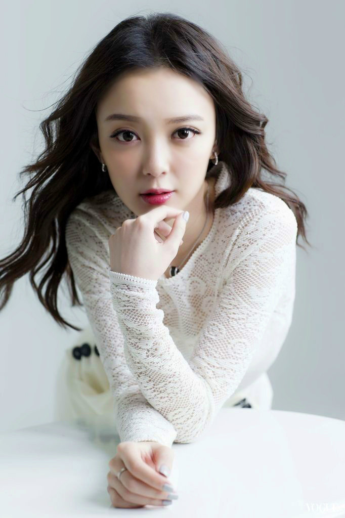 《 a target="_blank" href="/item/花儿朵朵/21046" data-lemmaid="2