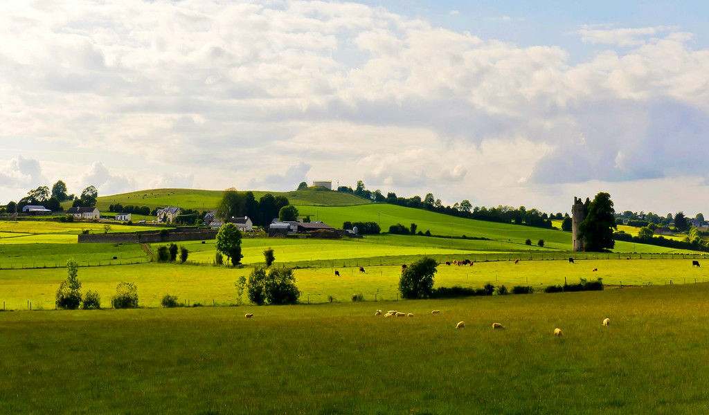  p>爱尔兰共和国(爱尔兰语:poblacht na h  ireann;英语:republic of