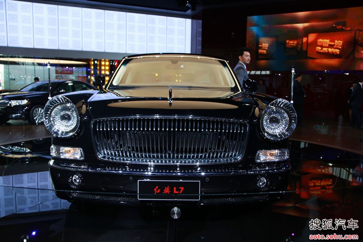 2018年1月8日,中国一汽发布新红旗品牌战略,以"中国式新高尚精致主义"