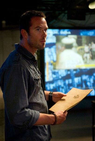  p>苏利文·斯坦普莱顿 i>(sullivan stapleton) /i>,1977年6月14日