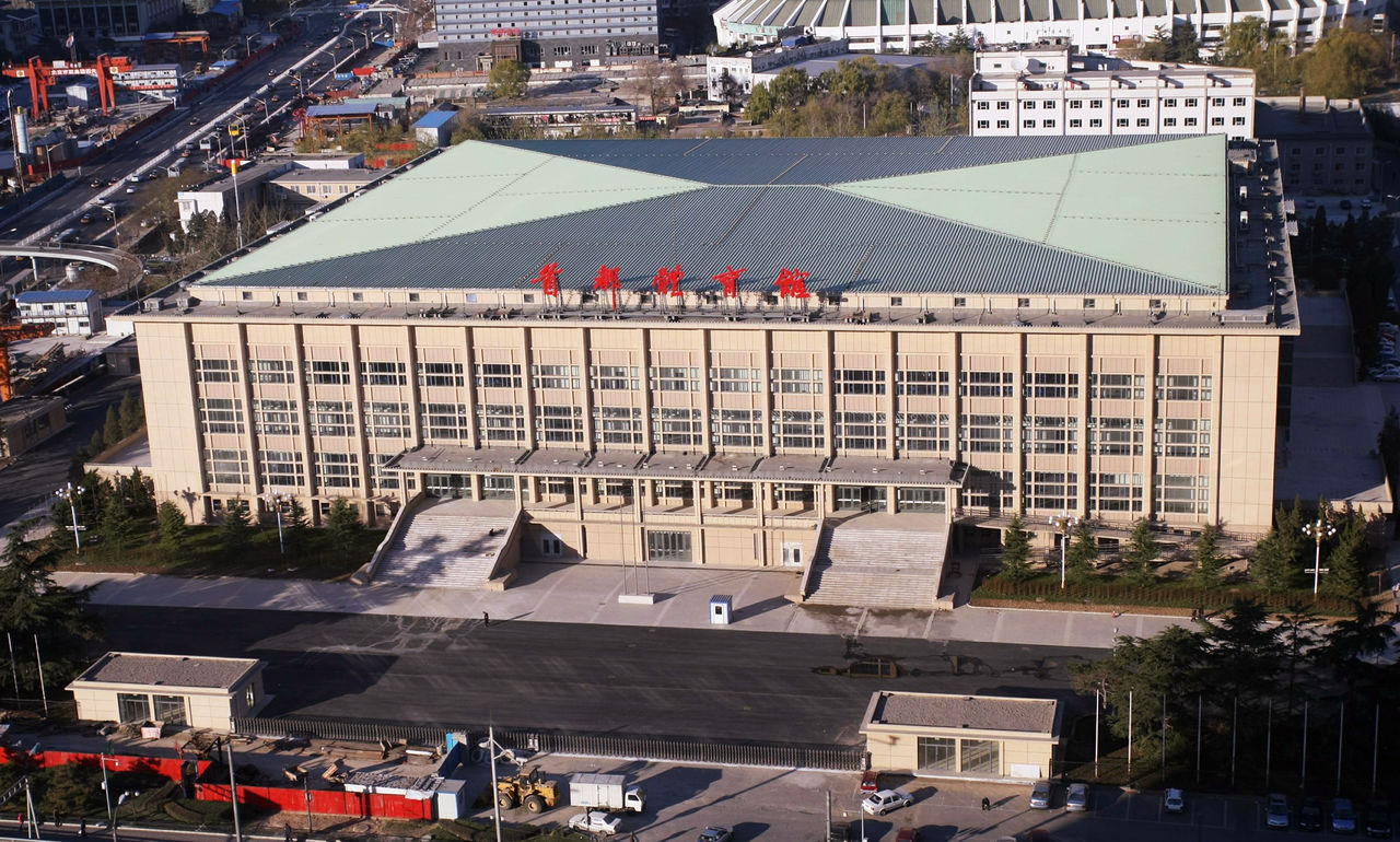  p>首都体育馆修建于1968年,建筑面积约5.