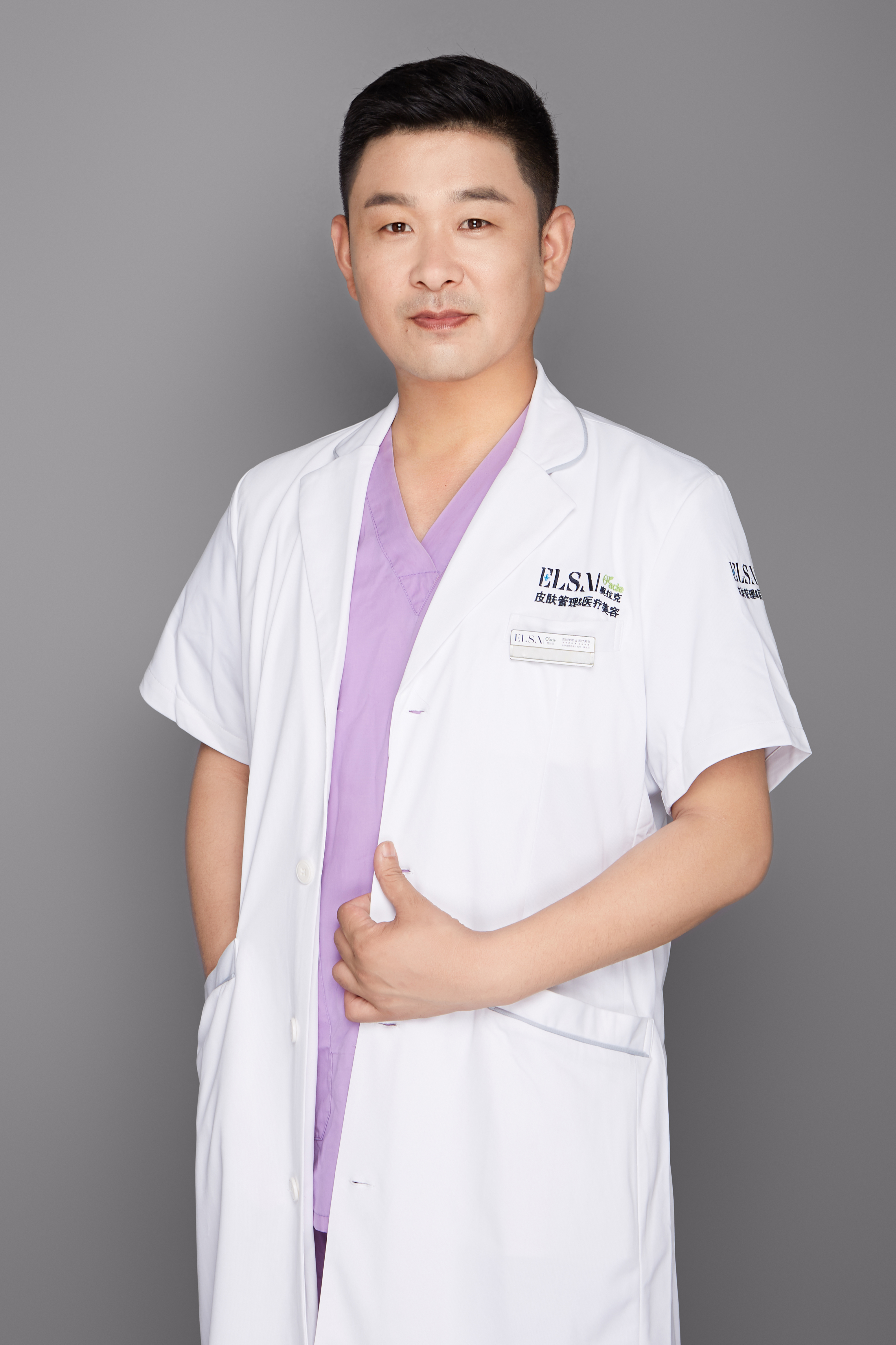  p>李朝阳,男,执业医师,现任职于南通幻美医疗美容诊所. /p>