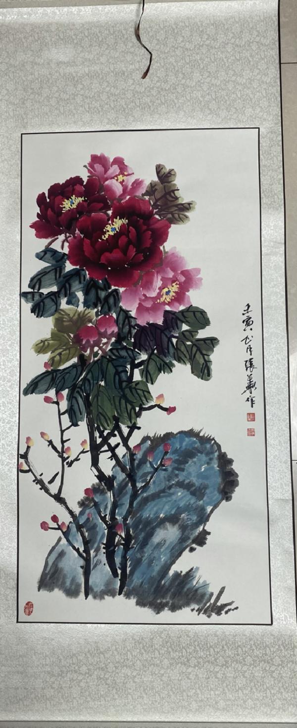  p>张华,著名画家,出生于1966年,汉族,1990年毕业于昆明陆军学院,现任