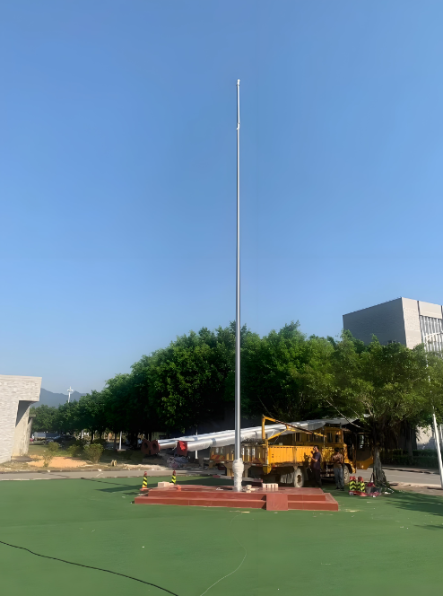 实现旗帜自动升降的装置