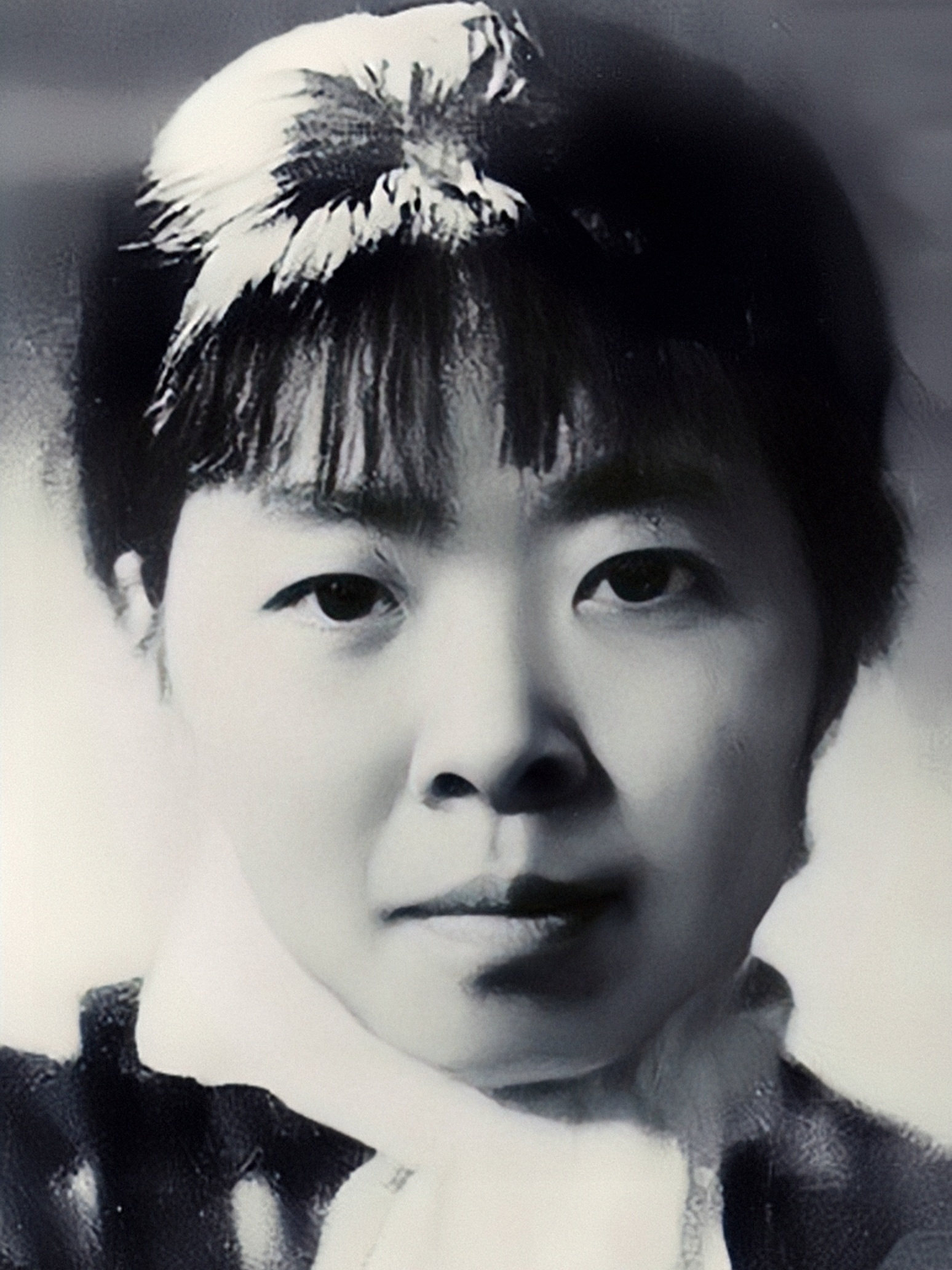  p>萧红(1911年6月1日-1942年1月22日),中国近现代女作家,被誉为二十