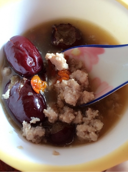 枸杞红枣煲瘦肉