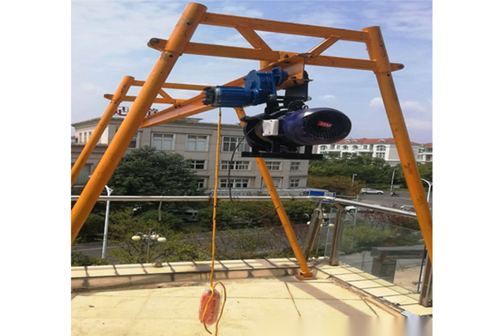 直轨式小吊机