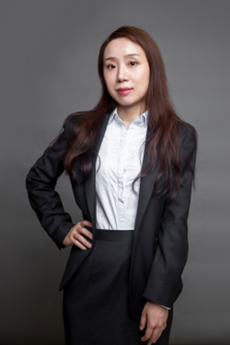  p>黄颖,1979年生,湖北武汉人, a target="_blank" href="/item/博士