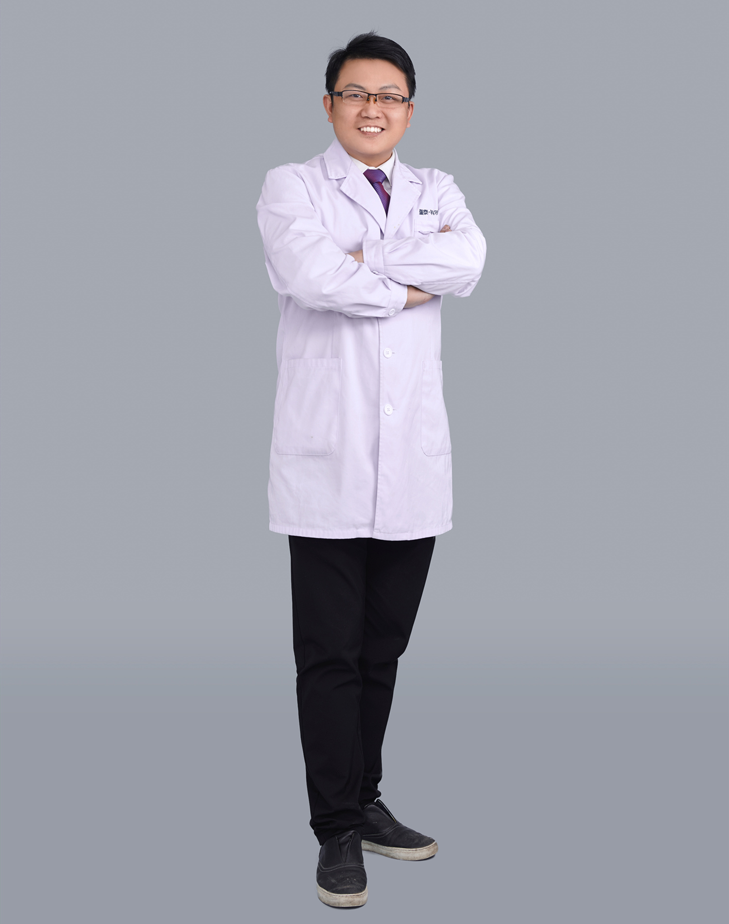  p>李瑾,男,口腔专业医生,就职于 a target="_blank" href="/item