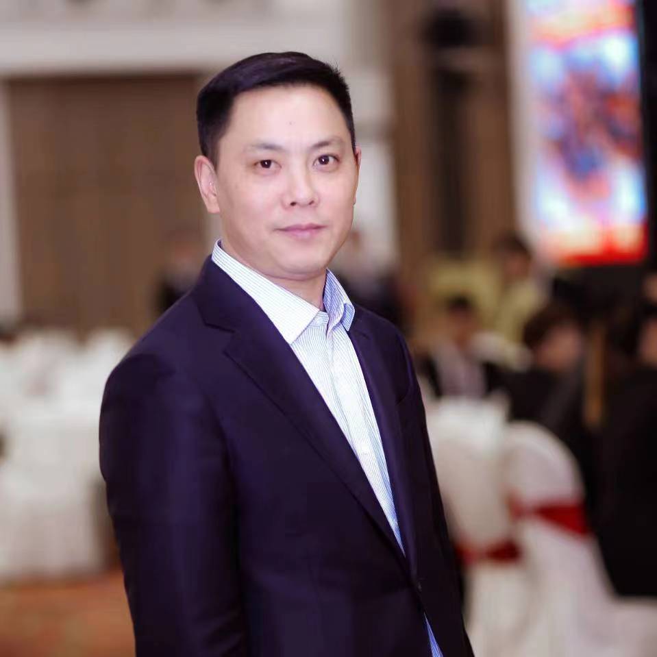 陈锐,男,汉族,1978年10月30日出生于贵州省仁怀市,现任贵州华盛(集团)