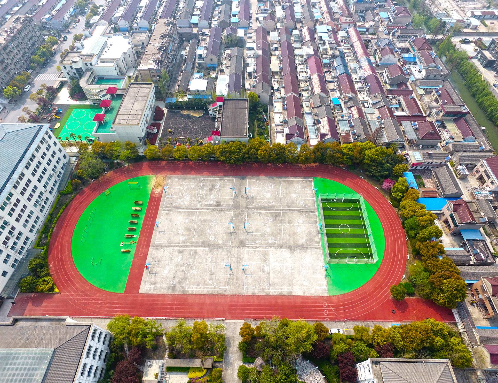 东台苏东双语学校