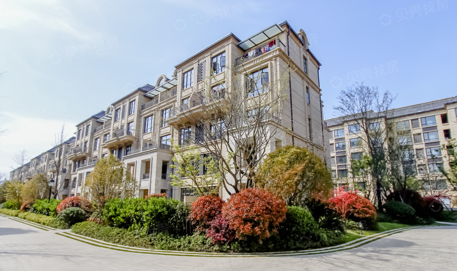  p>绿地海珀风华(别墅)位于上海市青浦赵巷,由上海绿地赵巷置业有限