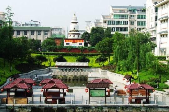 ">舍利塔位于广西 a target="_blank" href="/item/桂林市/10989247"