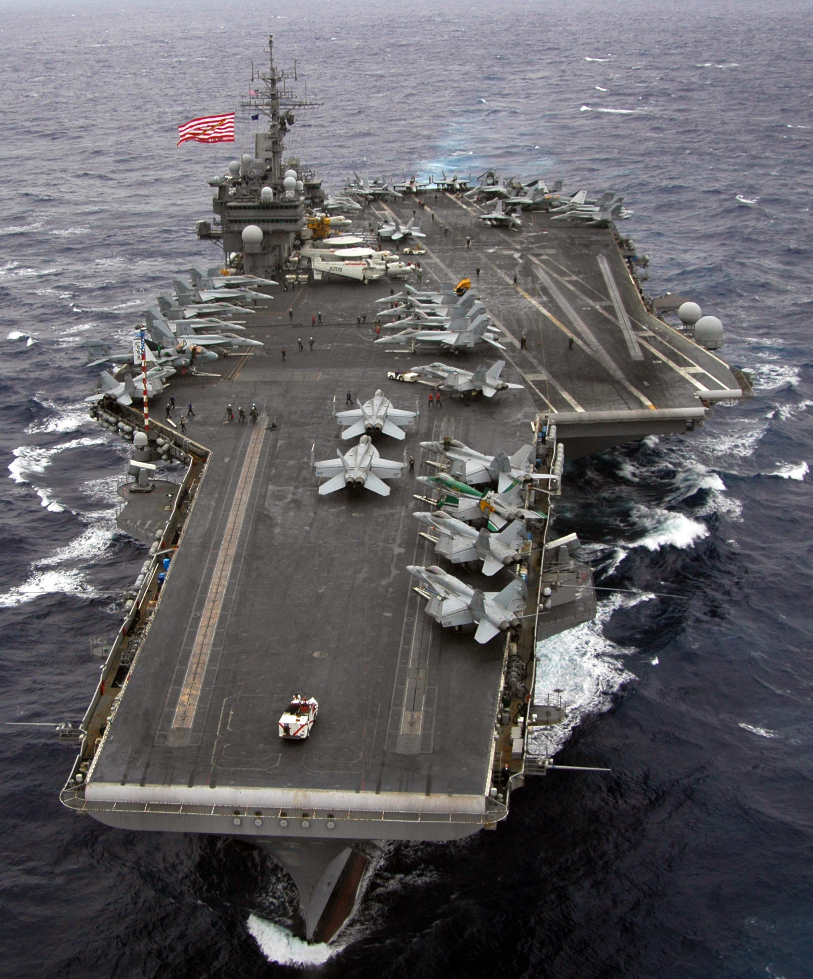  p>小鹰级航空母舰(英文:kitty hawk class aircraft carrier),是 a