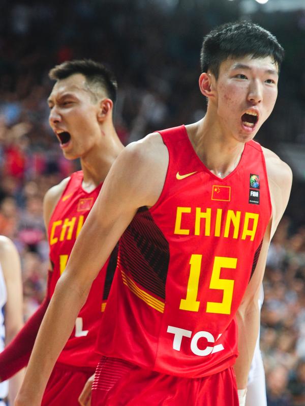 周琦