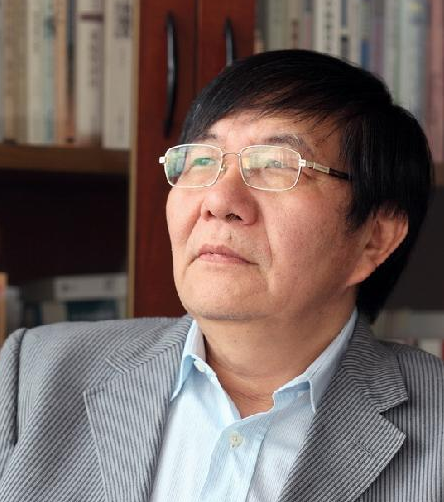 1977年毕业于 a target="_blank" href="/item/复旦大学/111790" data