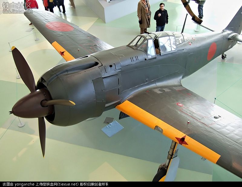 target="_blank" href="/item/轰炸机/987733" data-lemmaid="987733"