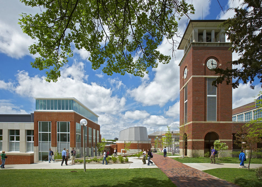  p>杜鲁门大学(truman state university)成立于1867年,属于 a target