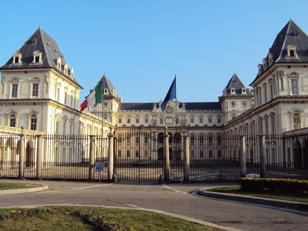  p>都灵市(città di torino,与都灵大都会città metropolitana di