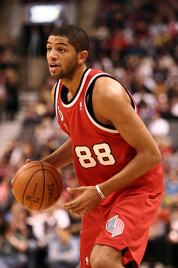  p>尼古拉斯·巴图姆(nicolas batum),1988年12月14日出生于 a target