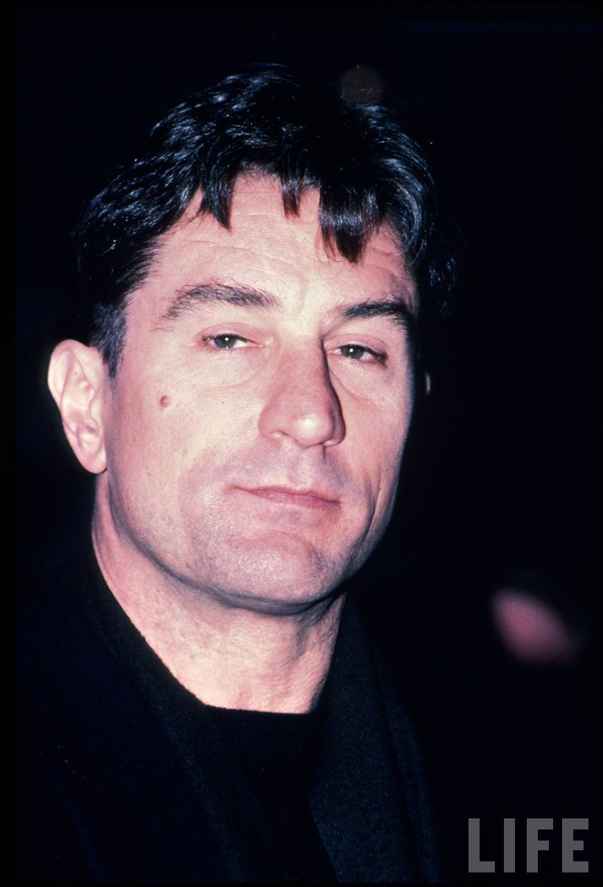 德尼罗(robert de niro),1943年8月17日出生于美国纽约,美国演员