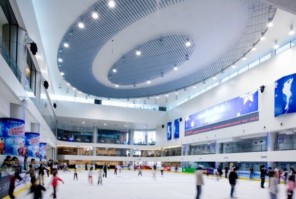  p>海岸城滑冰场—冰fun海岸位于深圳南山区海岸城购物中心,建成于