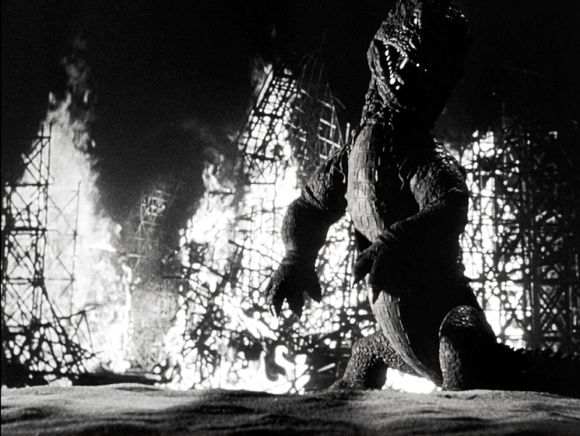  p>《原子怪兽》是 a>eugène lourié /a>执导的动作冒险片,保罗·霍